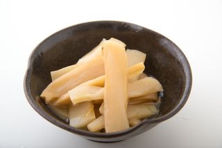 BAMBOO SHOOT STRIPS 565g CAN CHEFS CHOICE