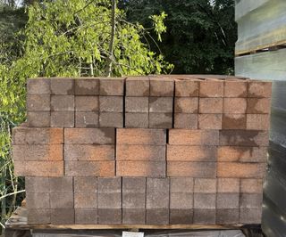 MIXED SOLID MASONRY COMMONS  -AD
