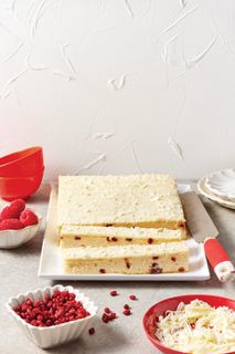 White Choc & Raspberry Tray Sara Lee 2kg