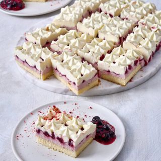 Mixed Berry Cheesecake Tray 1.35kg SaraL