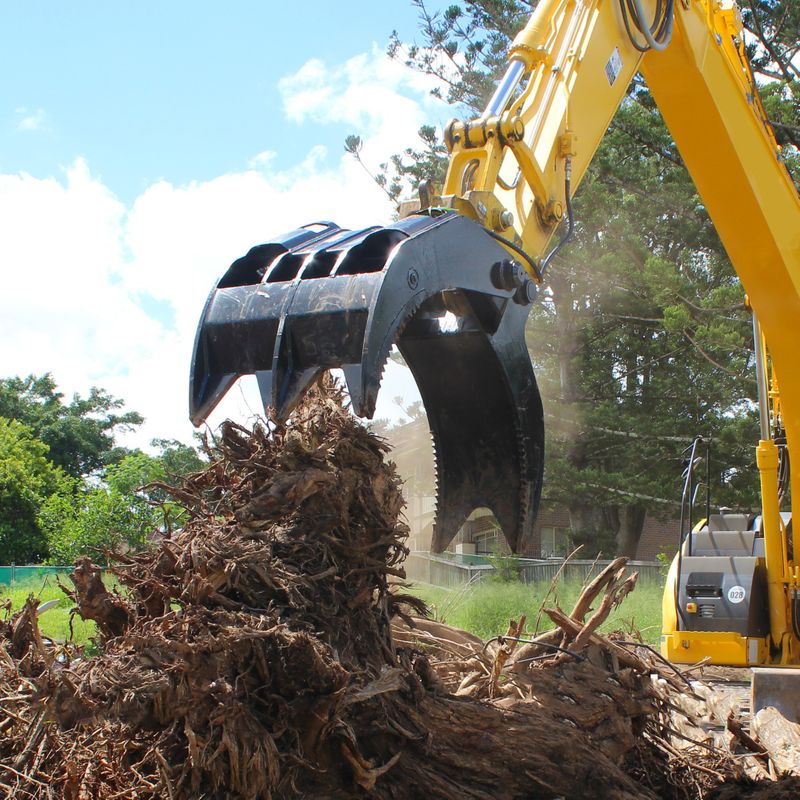 Continuing a Tradition of Excellence: Norm Engineering's Hydraulic Rock Grabs