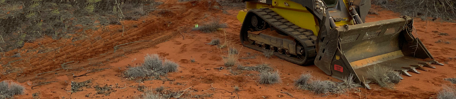 <h2>4-in-1 Bucket Range</h2>                                     <p>CUSTOMISABLE TO SUIT YOUR SPECIFIC NEEDS</p><button><b>EXPLORE NOW</b></button>