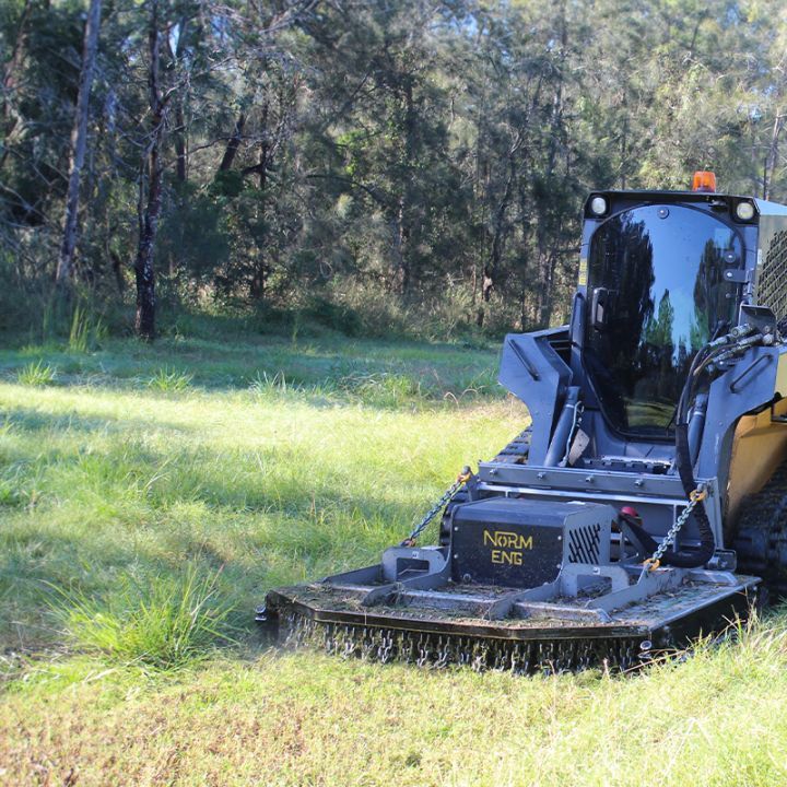 <h2>Grass Master Slasher</h2>                                     <p>A CUT ABOVE THE REST</p><button><b>EXPLORE NOW</b></button>