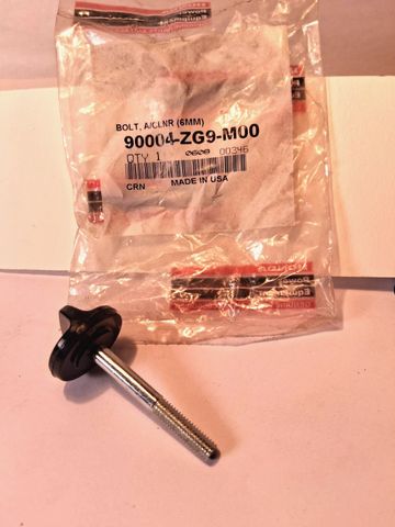 AIR CLEANER BOLT 6MM
