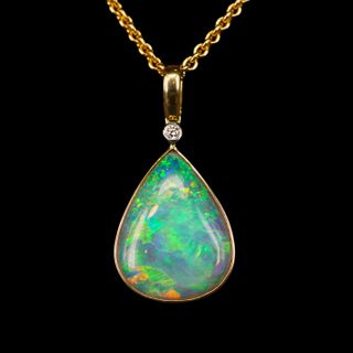 18K Yellow Gold Light Opal Pendant