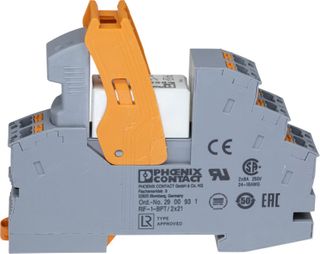 RIF-1 2 pole Phoenix Slimline relays with base