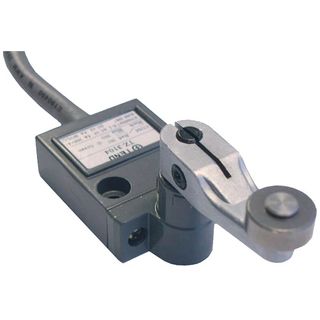 Compact Limit Switch 5A IP67 Non Adj Roller Lever