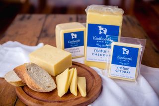 kg KENILWORTH MATURED CHEDDAR CHEESE