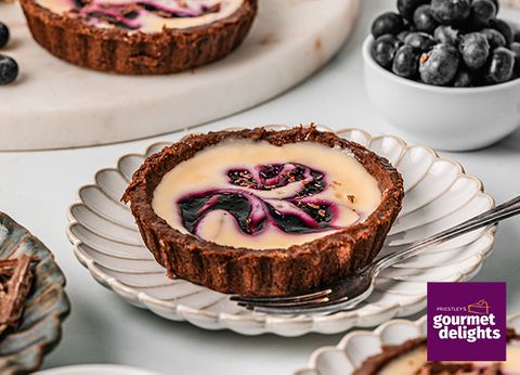 6 PRIESTLEYS CHOC BERRY TARTS GF