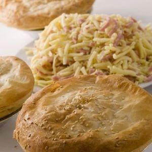 32x280gm UBAKE STEAK,CHEESE & BACON PIES