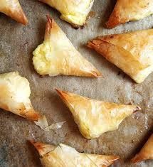 8 HELENS TIROPITA FILOS(CHEESE)