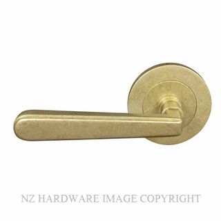 WINDSOR 8236 RLB VILLA 64MM LARGE ROUND ROSE HANDLES (PAIR) RUMBLED BRASS