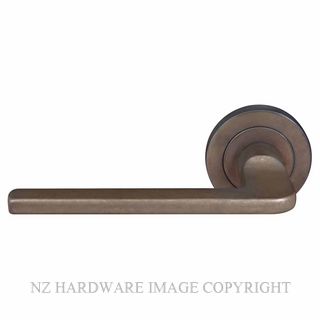WINDSOR 8211 NB CHALET 52MM ROUND ROSE HANDLES (PAIR) NATURAL BRONZE
