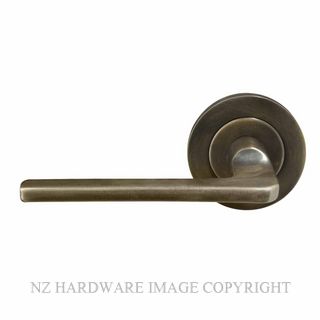 WINDSOR 8216 OR CHALET 64MM LARGE ROSE HANDLES (PAIR) OIL RUBBED BRONZE