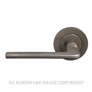 WINDSOR 8216 NB CHALET 64MM LARGE ROSE HANDLES (PAIR) NATURAL BRONZE