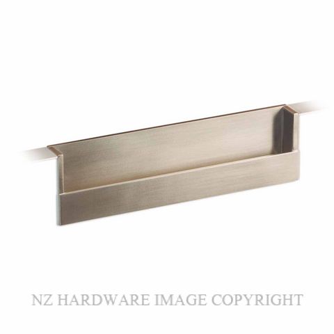 KATALOG VF0281160Z23ST FLAT FRONT RECESS BRUSHED NICKEL