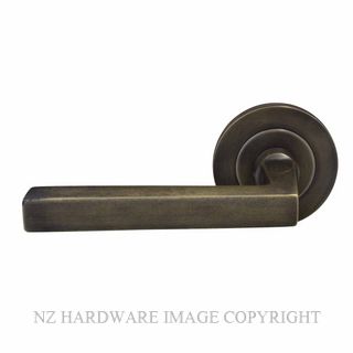 WINDSOR 8226 OR FEDERAL 64MM LARGE ROSE HANDLE (PAIR) OIL RUBBED BRONZE