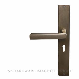 WINDSOR 8225L AB FEDERAL SQUARE LONGPLATE STD KEYHOLE ANTIQUE BRONZE