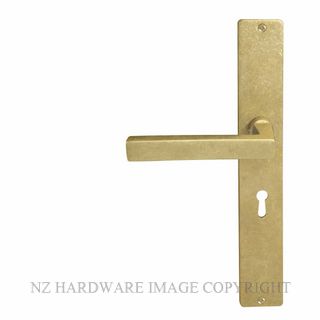 WINDSOR 8225L RLB FEDERAL SQUARE LONGPLATE STD KEYHOLE RUMBLED BRASS