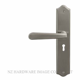 WINDSOR 8234L BN VILLA TRADITIONAL LONGPLATE STD KEYHOLE BRUSHED NICKEL