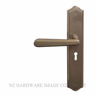 WINDSOR 8234L AB VILLA TRADITIONAL LONGPLATE STD KEYHOLE ANTIQUE BRONZE