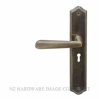 WINDSOR 8234L OR VILLA TRADITIONAL LONGPLATE STD KEYHOLE OIL RUBBED BRONZE