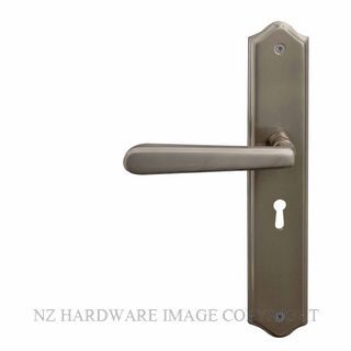 WINDSOR 8234L NB VILLA TRADITIONAL LONGPLATE STD KEYHOLE NATURAL BRONZE