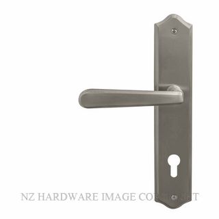 WINDSOR 8234 E85 BN VILLA TRADITIONAL LONGPLATE E85 KEYHOLE BRUSHED NICKEL