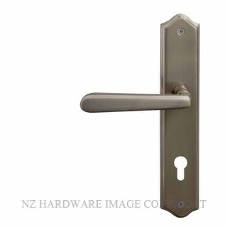 WINDSOR 8234 E85 NB VILLA TRADITIONAL LONGPLATE E85 KEYHOLE NATURAL BRONZE