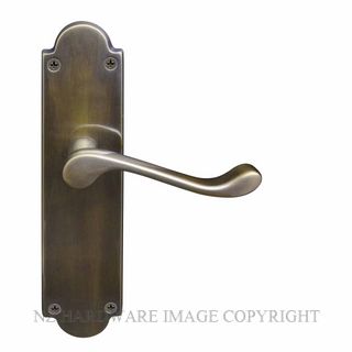 WINDSOR 3008 OR VICTORIAN LEVER LATCH OIL RUBBED BRONZE