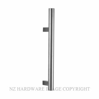DRAKE & WRIGLEY 1628 1200MM O/A 950MM CENTRES PULL HANDLES (PAIR) SATIN STAINLESS
