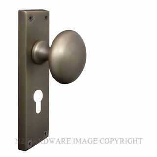 WINDSOR 3002 E48 RB VICTORIAN KNOB LOCK - EURO 48MM ROMAN BRASS
