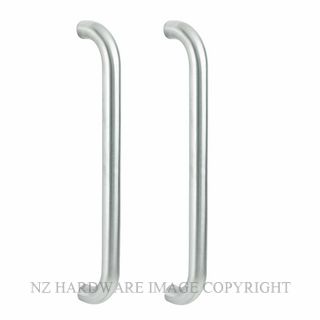 NZH PULL 1685 400 19PSS 400MM CENTRES X 19MM DIA. SATIN STAINLESS 304