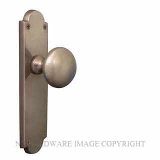 WINDSOR 3017 NB VICTORIAN KNOB PASSAGE SET NATURAL BRONZE