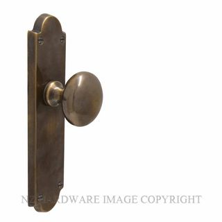 WINDSOR 3017 OR VICTORIAN KNOB PASSAGE SET OIL RUBBED BRONZE