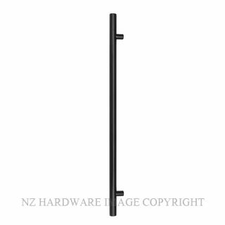 WINDSOR 7092-RF BLK 900MM PULL HANDLE SINGLE MATT BLACK