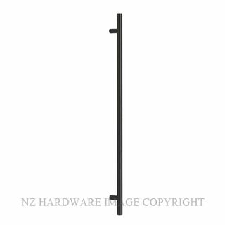 WINDSOR 7093-FF BLK 1200MM PULL HANDLE SINGLE MATT BLACK