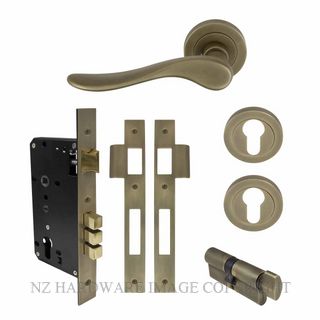 WINDSOR 8243 RB HAVEN 52MM ENTRANCE LOCKSET ROUND ROSE ROMAN BRASS