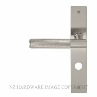 WINDSOR 8433 P85 BN NIDO VERGE DIAMOND KNURL LEVER ON PRIVACY PLATE SET BRUSHED NICKEL