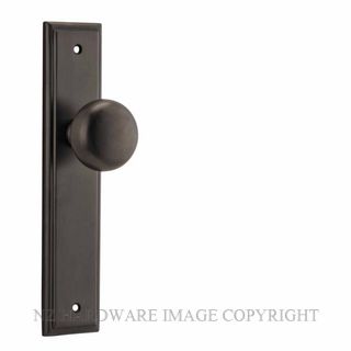 IVER 10840 CAMBRIDGE KNOB ON STEPPED PLATE SIGNATURE BRASS