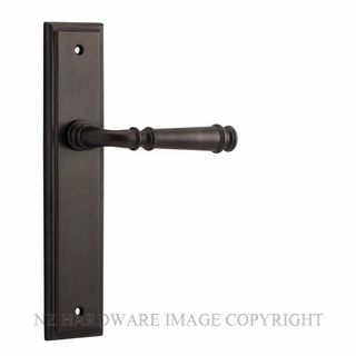 IVER 10742 VERONA STEPPED PLATE LATCH SIGNATURE BRASS