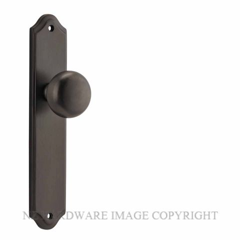 IVER 10828 CAMBRIDGE KNOB ON SHOULDERED PLATE SIGNATURE BRASS