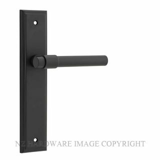 IVER 12902 HELSINKI LEVER ON STEPPED PLATE MATT BLACK