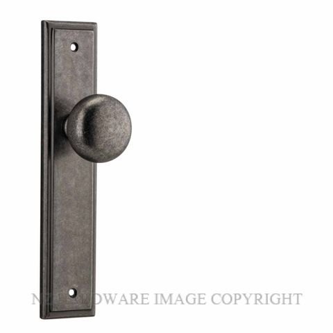 IVER 13840 CAMBRIDGE KNOB ON STEPPED PLATE DISTRESSED NICKEL