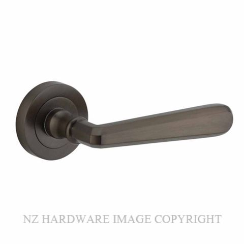 IVER 20801 COPENHAGEN LEVER ON ROSE HANDLES SIGNATURE BRASS