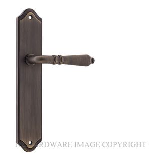 IVER 10712 SB SARLAT SHOULDERED LATCH SIGNATURE BRASS