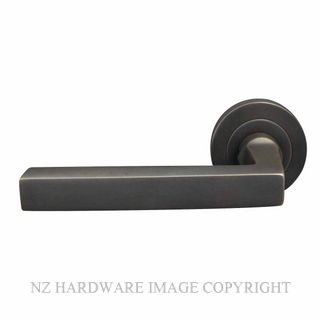 WINDSOR 8222 DRB FEDERAL 52MM ROSE HANDLE PASSAGE SET DARK ROMAN BRASS