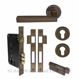 WINDSOR 8229 AB FEDERAL 52MM E85 ROSE HANDLE LOCKSET ANTIQUE BRONZE
