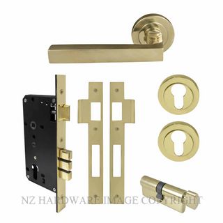 WINDSOR 8229 PB FEDERAL 52MM E85 ROSE HANDLE LOCKSET POLISHED BRASS-LACQUERED