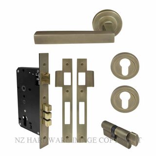 WINDSOR 8229 RB FEDERAL 52MM E85 ROSE HANDLE LOCKSET ROMAN BRASS